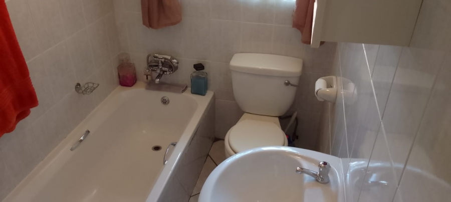 3 Bedroom Property for Sale in Safari Gardens North West